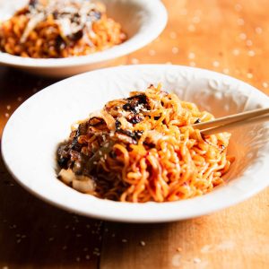 Spicy gochujang noodles-featured image