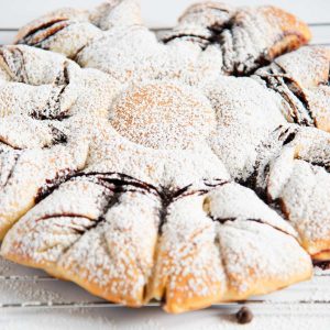 chocolate orange star bread featured image