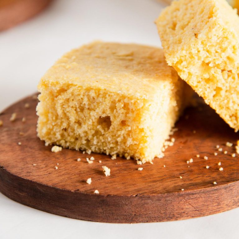 Easy Homemade Cornbread Recipe