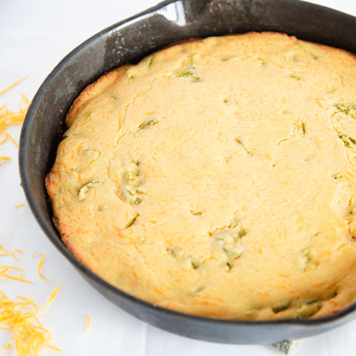 Spicy Jalapeno Cheddar Skillet Cornbread