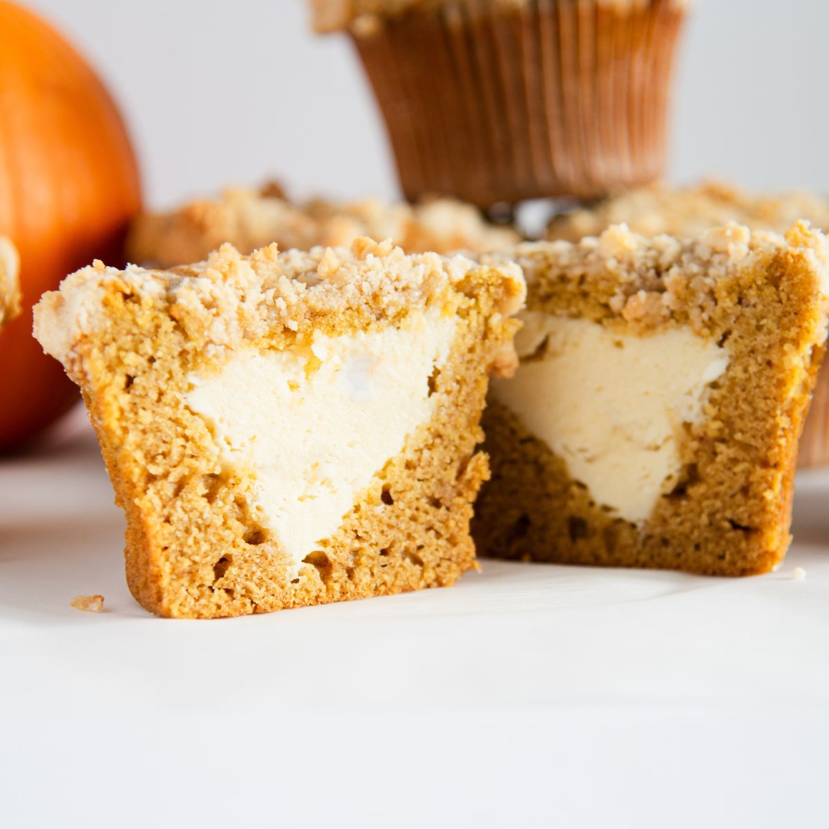 pumpkin cheesecake muffins featured image