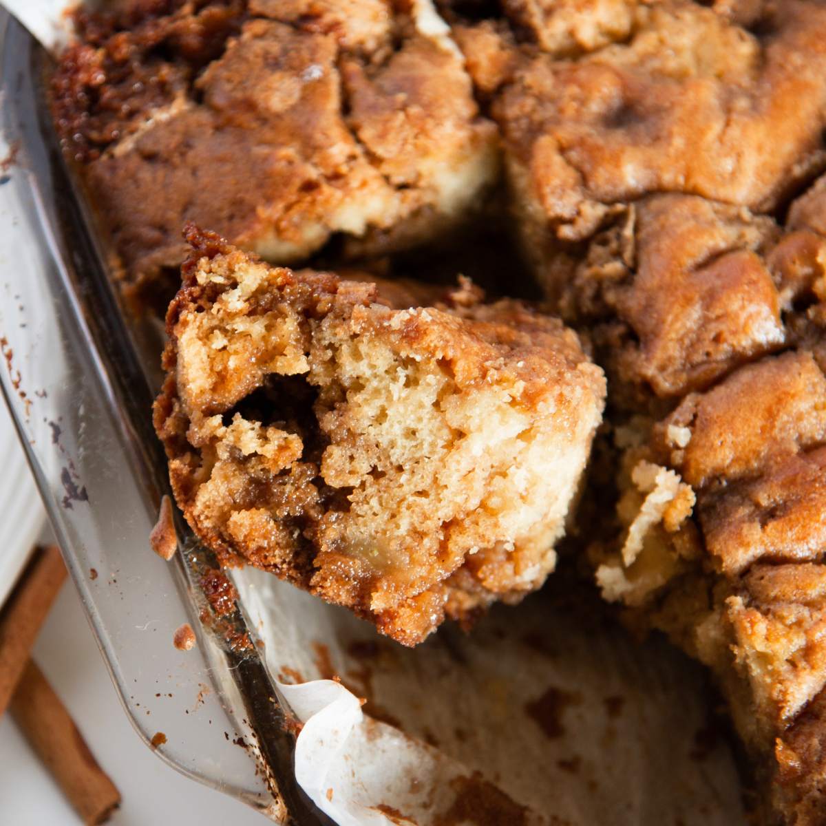Brown Sugar Crumb Apple Coffee Cake