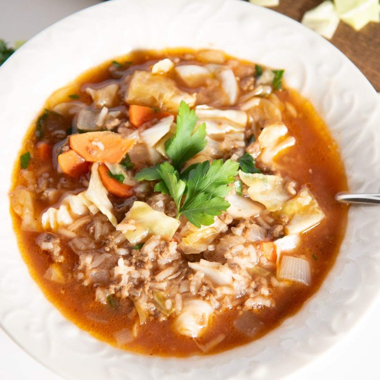 cabbage roll soup featured image