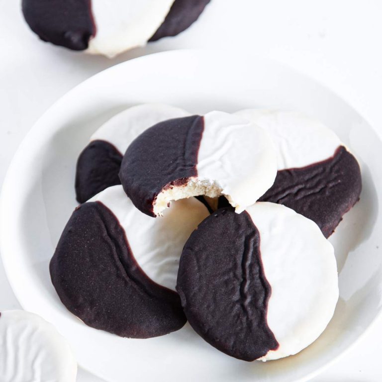 black and white cookies featured image